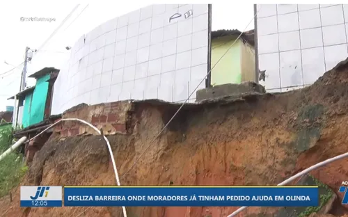 
          Imagem ilustrativa da imagem Caos na RMR: Olinda vive dia de deslizamentos e lixo arrastado pelas enxurradas
          