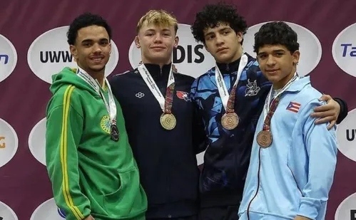 
          Imagem ilustrativa da imagem Capixaba é prata no Pan de Wrestling
          