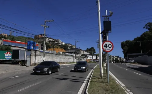 
          Imagem ilustrativa da imagem Cariacica recebe novo radar com limite de 40 km/h; veja onde fica
          