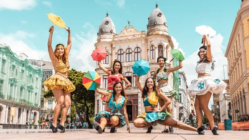 
          Imagem ilustrativa da imagem Carnaval de Pernambuco registra alta de 49% na emissão de passagens internacionais
          