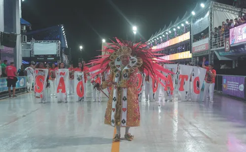 
          Imagem ilustrativa da imagem Carnaval do ES: Escolas da Série Ouro desfilam nesta sexta e sábado
          