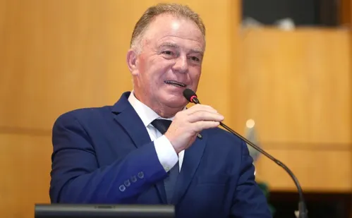 
          Imagem ilustrativa da imagem Casagrande: "Espírito Santo passou a investir mais de R$ 4,8 bilhões por ano"
          