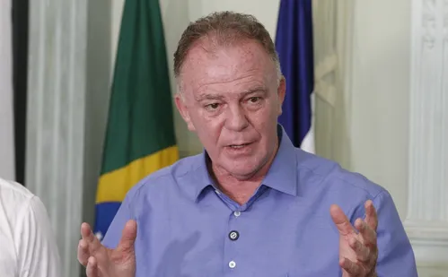 
          Imagem ilustrativa da imagem Casagrande sairá do governo do ES em abril. Veja como foi o anúncio
          