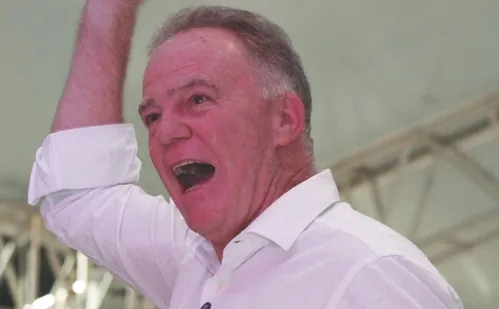 
          Imagem ilustrativa da imagem Casagrande se despede do governo e diz que ES é referência em logística
          