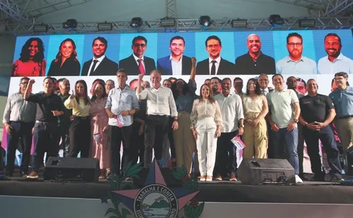 
          Imagem ilustrativa da imagem Casagrande se despede do governo e diz que ES é referência em logística
          