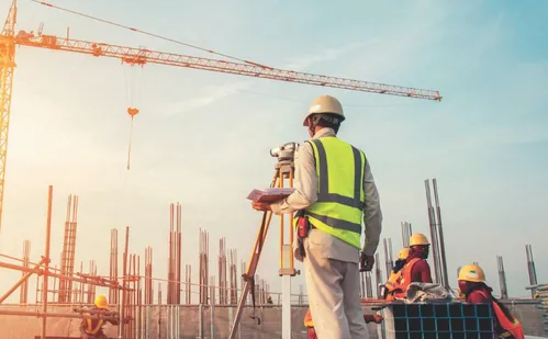 
          Imagem ilustrativa da imagem Censo Imobiliário: falta de mão de obra já é problema maior que juros
          