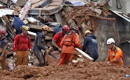 
          Imagem ilustrativa da imagem Chega a 46 o número de mortos nas chuvas na Zona da Mata Mineira
          