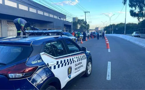 
          Imagem ilustrativa da imagem Choque de ordem contra motos barulhentas e “rolezinhos”
          