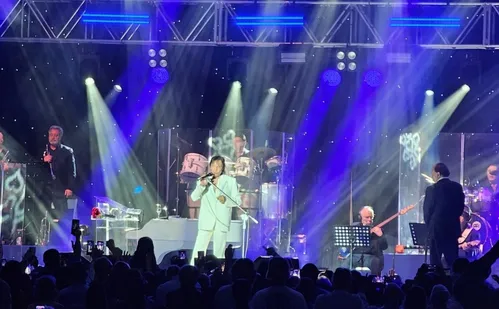 
          Imagem ilustrativa da imagem "Cidade mais linda do Brasil", declara Roberto Carlos em show no ES
          