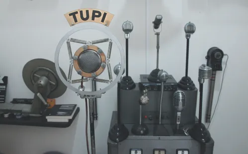 
          Imagem ilustrativa da imagem "Cine Milton": museu do cinema criado por morador de Cariacica abre visitação
          