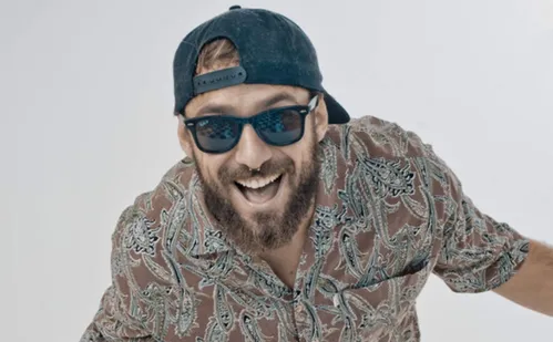 
          Imagem ilustrativa da imagem Circuito da Folia: trio elétrico vai levar a folia do Centro ao Sambão do Povo
          