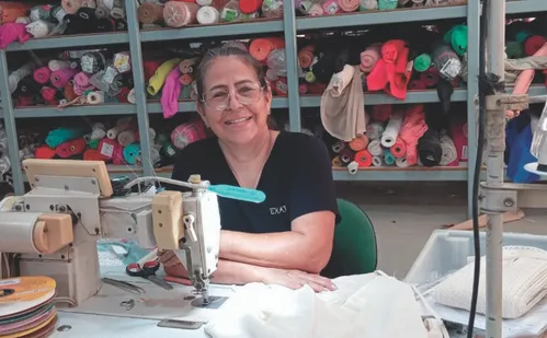 
          Imagem ilustrativa da imagem Colatina prepara coleção de inverno com 3 milhões de peças
          