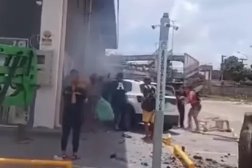 
          Imagem ilustrativa da imagem Colisão entre veículos termina em atropelamento fatal na Imbiribeira
          