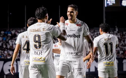 
          Imagem ilustrativa da imagem Com Neymar de volta e Cuca expulso, Santos bate Atlético-MG e reduz pressão
          