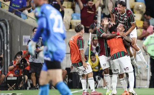 
          Imagem ilustrativa da imagem Com golaço de Lucho Acosta, Fluminense vence clássico quente contra o Botafogo
          