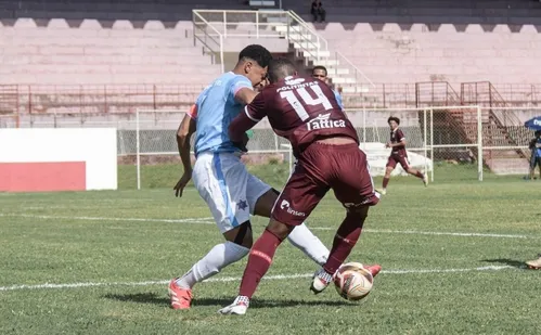 
          Imagem ilustrativa da imagem Com portões fechados e estreando treinador, Desportiva perde para o Capixaba
          