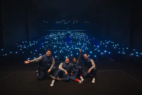 
          Imagem ilustrativa da imagem Comediano, a comédia do cotidiano, retorna aos palcos em duas únicas apresentações
          