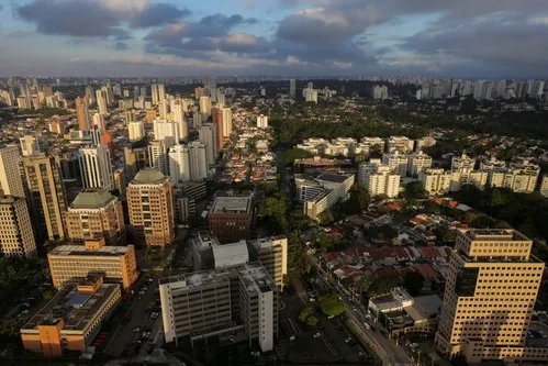 
          Imagem ilustrativa da imagem Como fica a previsão do tempo em SP no fim de semana?
          