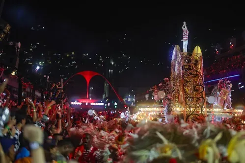 
          Imagem ilustrativa da imagem Como será a apuração dos desfiles de carnaval das escolas de samba do Rio
          