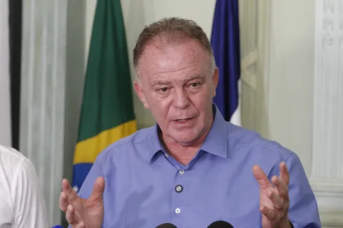 
          Imagem ilustrativa da imagem Como será a saída de Casagrande do governo?
          