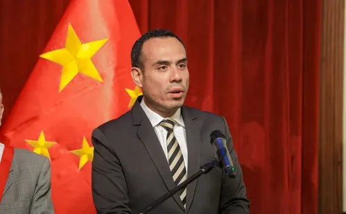 
          Imagem ilustrativa da imagem Congresso do Peru derruba presidente e declara cargo vago às vésperas das eleições
          