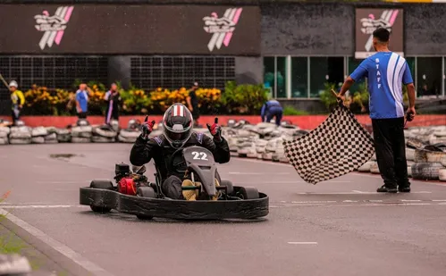 
          Imagem ilustrativa da imagem Copa Verão Kart 2026 movimenta Vitória neste fim de semana
          