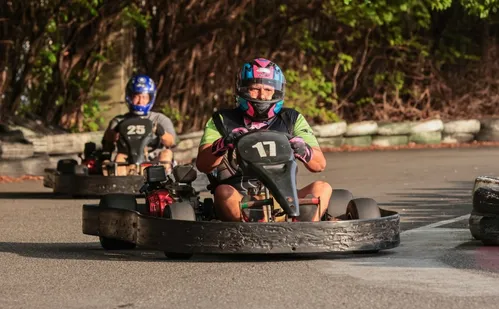 
          Imagem ilustrativa da imagem Copa Verão Kart 2026 movimenta Vitória neste fim de semana
          