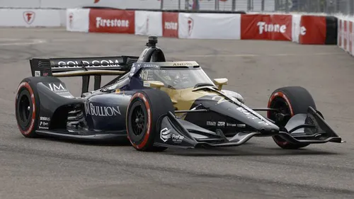 
          Imagem ilustrativa da imagem Corrida da Fórmula Indy à meia-noite na TV Tribuna/Band
          