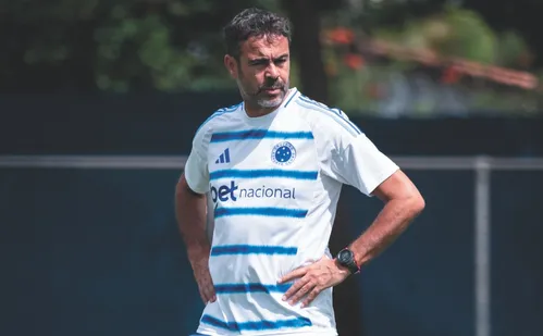 
          Imagem ilustrativa da imagem Cruzeiro estreia na Libertadores sob pressão por resultados
          