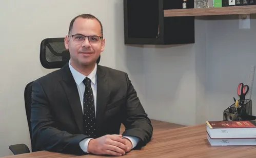 
          Imagem ilustrativa da imagem Dante Michelini: o que diz a lei sobre mudança de nome em avenida de Vitória
          