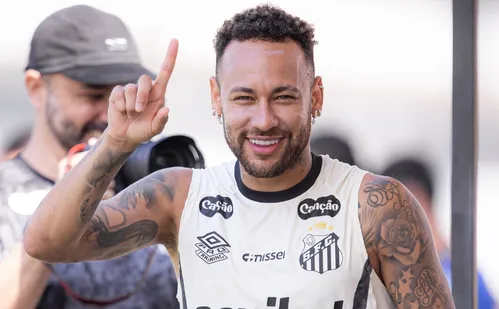 
          Imagem ilustrativa da imagem Davide Ancelotti crê que Neymar ainda 'tem tempo ' para ir à Copa do Mundo
          