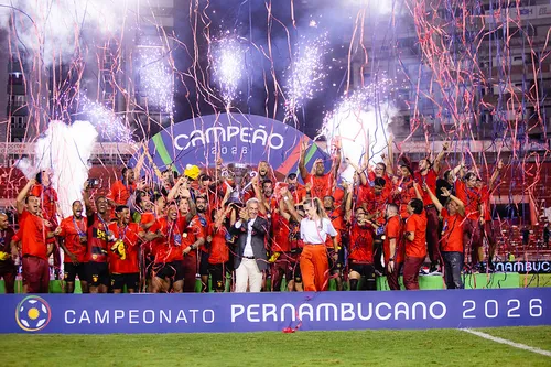 
          Imagem ilustrativa da imagem De desacreditado a campeão: o Sport versão 2026 já deixa sua marca
          