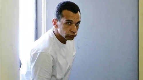 
          Imagem ilustrativa da imagem Defesa de Marcola cita decisão do STF sobre Vorcaro e pede que visitas não sejam gravadas
          