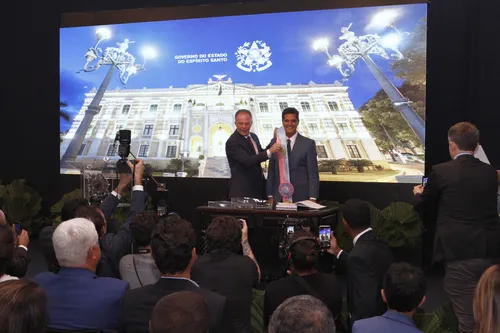 
          Imagem ilustrativa da imagem "Deixamos os brigões de lado", diz Casagrande na despedida
          