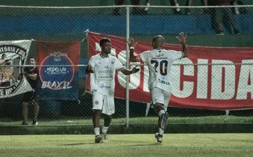 
          Imagem ilustrativa da imagem Desportiva e Porto escapam do rebaixamento no Capixabão
          