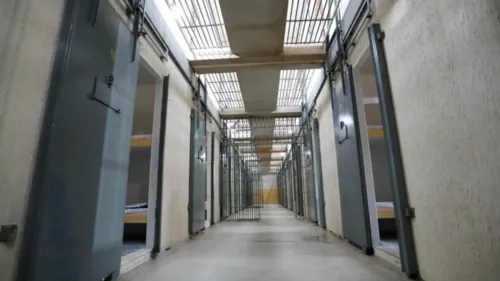 
          Imagem ilustrativa da imagem Detento é assassinado dentro de cela no Complexo do Curado, no Recife
          