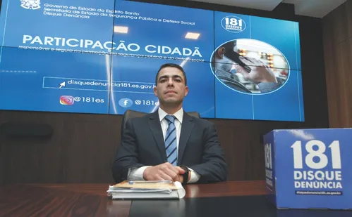 
          Imagem ilustrativa da imagem Disque-Denúncia ajuda a prender 160 criminosos todo mês no ES
          