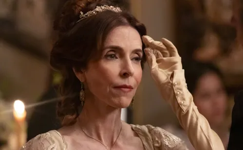 
          Imagem ilustrativa da imagem Fãs ansiosos por estreia de “Dona Beja”, nova novela da Band
          