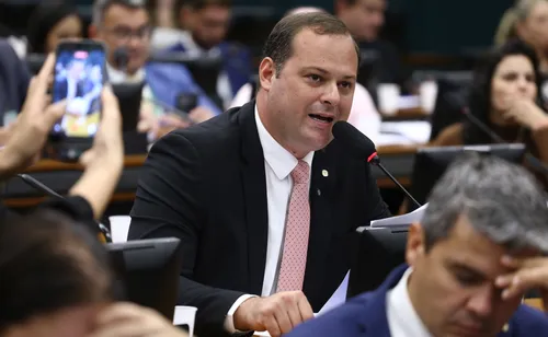 
          Imagem ilustrativa da imagem Dr. Victor Linhalis deve se filiar nesta quinta a um novo partido
          