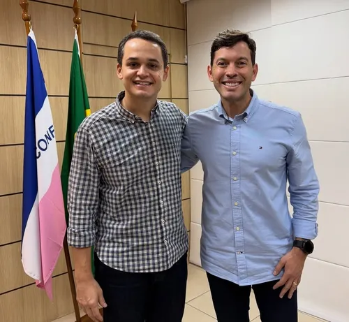 
          Imagem ilustrativa da imagem Dupla Pazolini-Arnaldinho volta a se movimentar
          