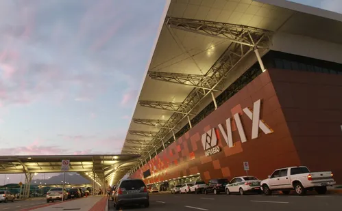 
          Imagem ilustrativa da imagem ES: mais de 3.000 voos saíram de Vitória para plataformas de petróleo
          