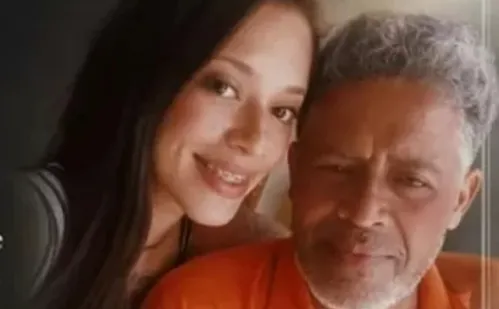 
          Imagem ilustrativa da imagem Em SP, pai e filha são encontrados mortos em casa após dias sem contato
          