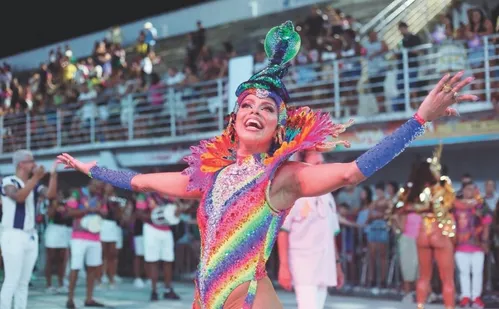 
          Imagem ilustrativa da imagem Emoção e homenagens vão marcar segundo dia de desfiles do Carnaval de Vitória
          