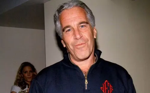 
          Imagem ilustrativa da imagem Entenda o que há nos arquivos de Epstein, relações com Trump e nomes brasileiros
          