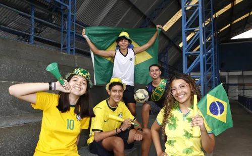 
          Imagem ilustrativa da imagem Escolas já se preparam para atividades durante a Copa do Mundo
          