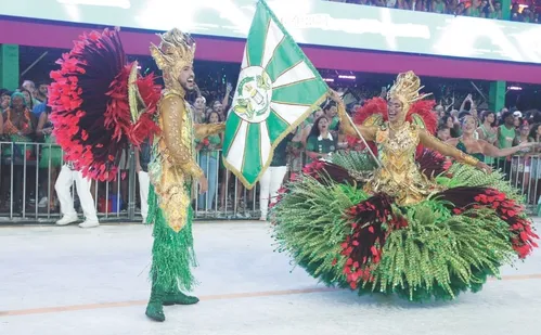 
          Imagem ilustrativa da imagem Espetáculo de luzes e criatividade no 2º dia de desfiles do Carnaval de Vitória
          