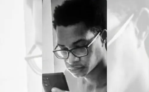 
          Imagem ilustrativa da imagem VÍDEO | Estudante de Direito morre após ser esfaqueado durante assalto em Guarapari
          