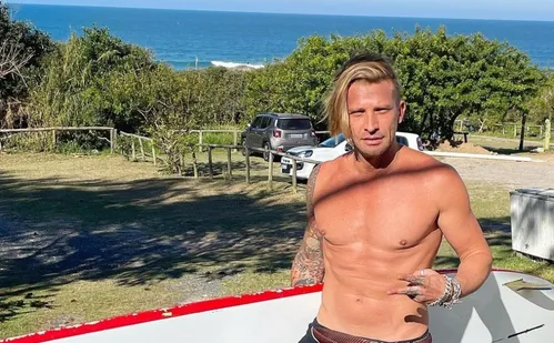 
          Imagem ilustrativa da imagem Ex-marido de supermodelo é preso por tráfico de drogas
          