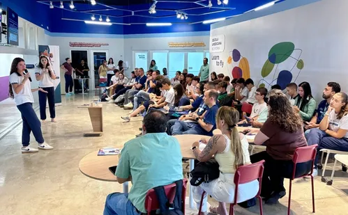 
          Imagem ilustrativa da imagem "Executivos na Escola": projeto da Junior Achievement recebe inscrições até dia 08
          