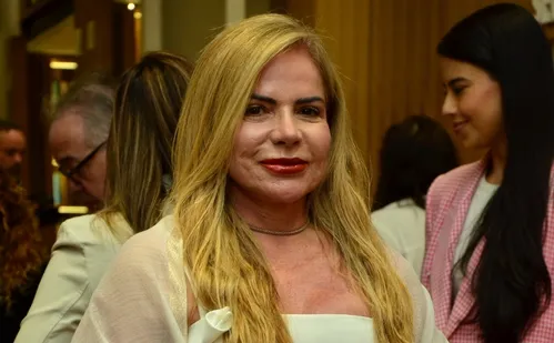 
          Imagem ilustrativa da imagem Federação Nacional das Juntas Comerciais elege Marise Chastinet como presidente
          